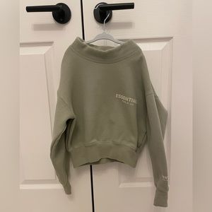 COPY - Never worn Essentials sweatshirt